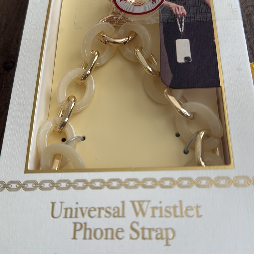 Zalo Gold Vintage-Inspired Phone Cover - Picture 2 of 2